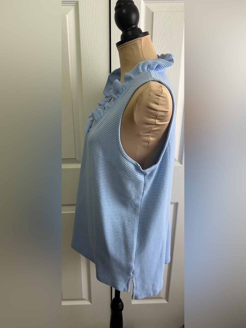 crown & ivy Light Blue Ruffled V-Neck Ribbed Tank - Picture 3 of 7